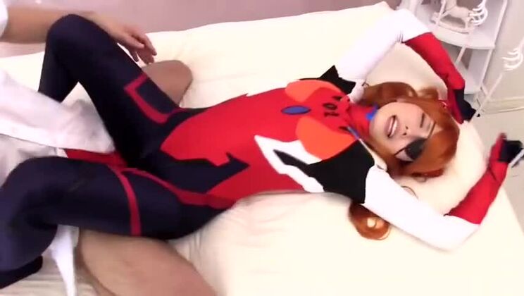 Una succosa signora orientale dalle forme generose è stata penetrata con molta forza