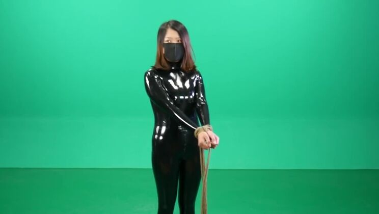 Una splendida troia giapponese è stata duramente scopata