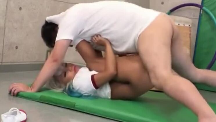 Puttana giapponese provocante