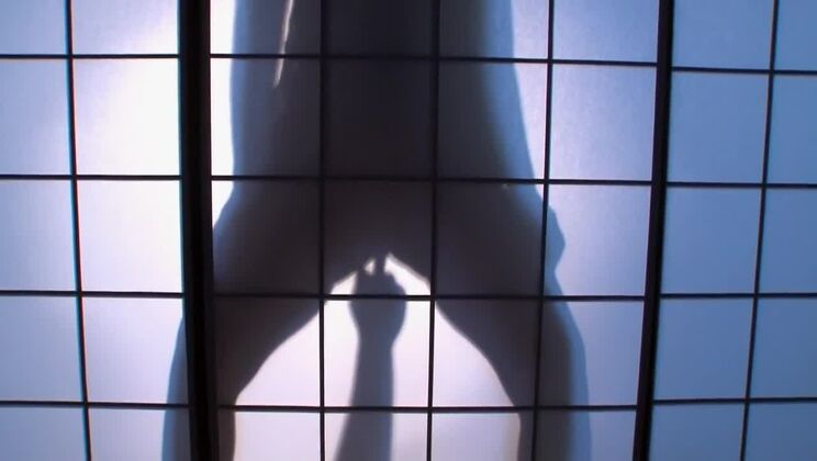 Ragazza giapponese succosa