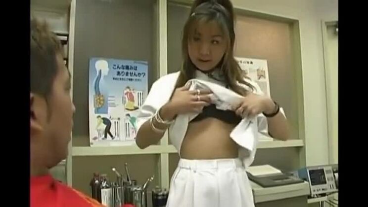 Incredibile troia asiatica con un porno amatoriale bollente