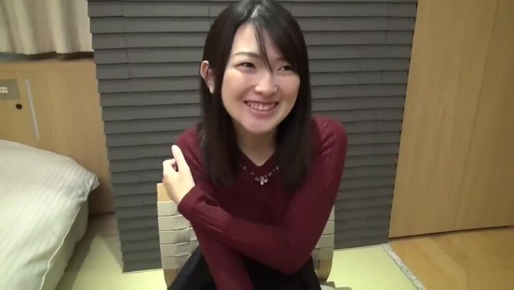 Affascinante ragazza giapponese con incredibili scene di porno fetish.