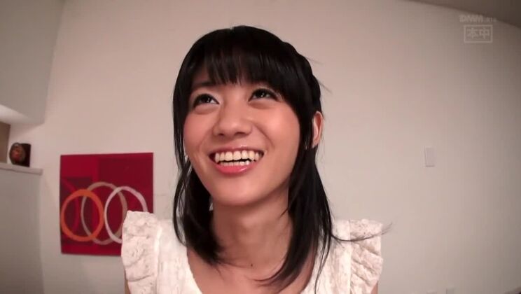 Bella ragazza giapponese magra