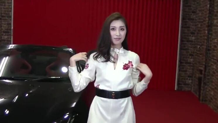 Splendida ragazza asiatica