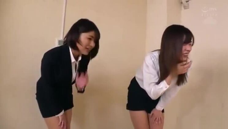 Prostituta giapponese elegante con incredibili contenuti porno fetish