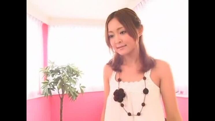 Incredibile asiatica Rinne Sakimi