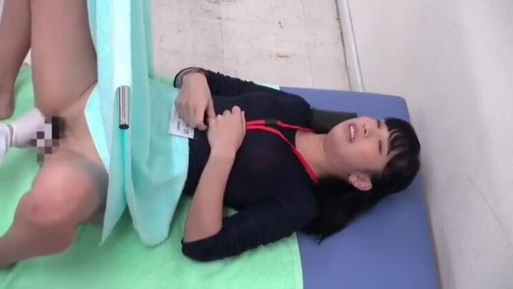 affascinante cagna asiatica prosperosa