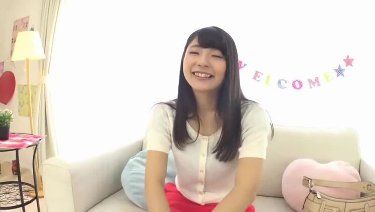 Adorabile troia giapponese è stata scopata molto duramente