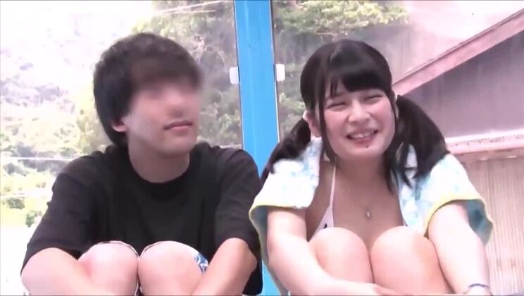 Splendida asiatica formosa e attraente