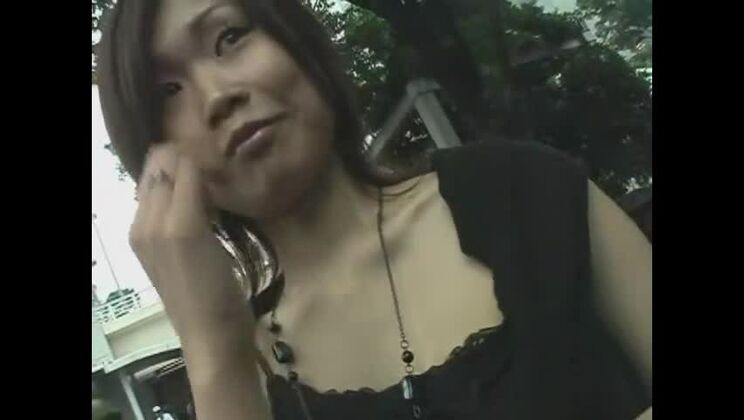 Seducente sgualdrina giapponese