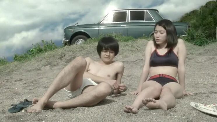 Una splendida troia giapponese che realizza i suoi sogni feticisti.