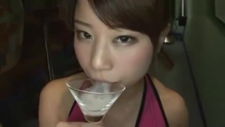 Ragazza giapponese piacevole