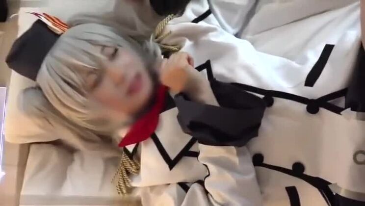 Prostituta giapponese provocante in un video XXX fetish perverso