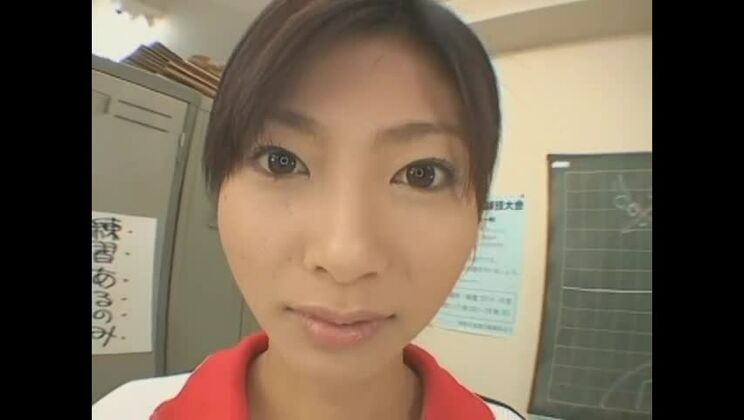 Rin Suzuka, splendida milf giapponese