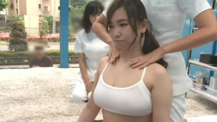 Affascinante signora giapponese in un autentico video hardcore