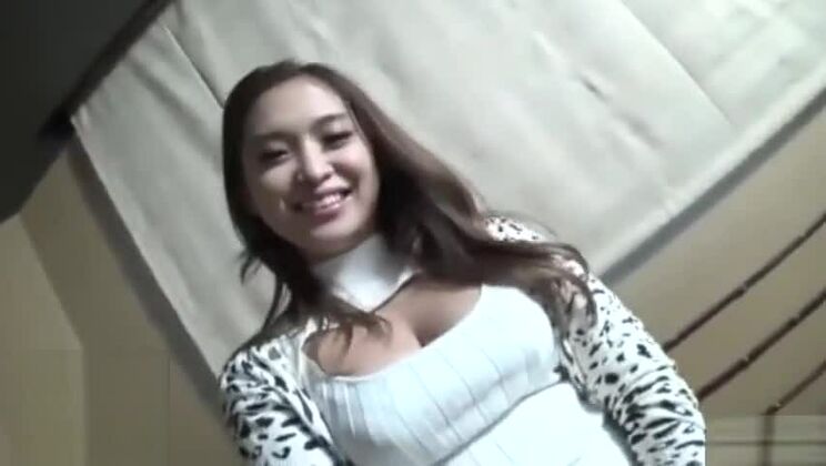 Succosa puttana orientale