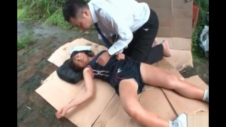 Affascinante prostituta orientale in un fantastico porno amatoriale