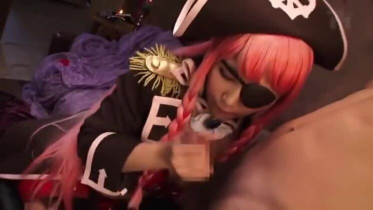 Adorabile giapponese con piccole tette Chigusa Hara che realizza i sogni dei ragazzi ricevendo una sborrata in faccia