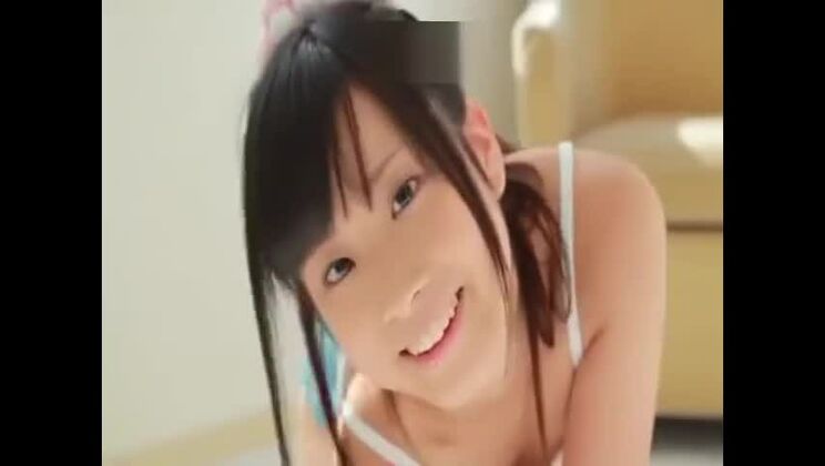 Una stronza giapponese di classe incarna il suo sogno feticista