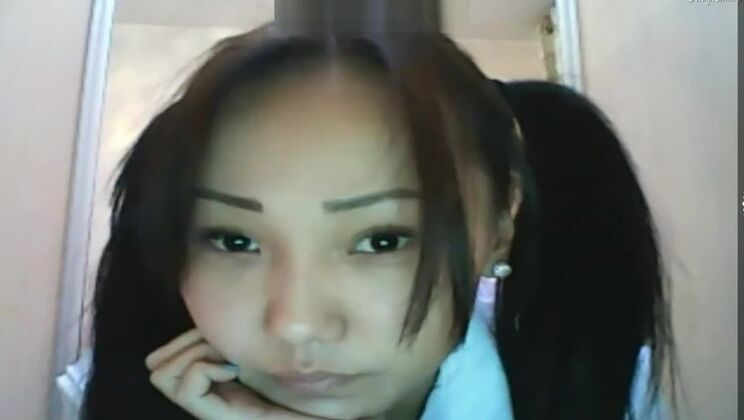 Seductive asian lady in beautiful amateur video