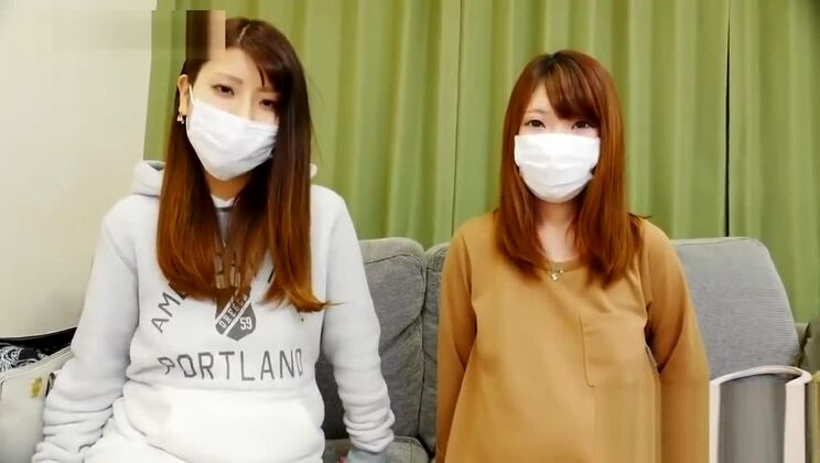 Una ragazza giapponese dalle forme generose in un video amatoriale di sesso privato.