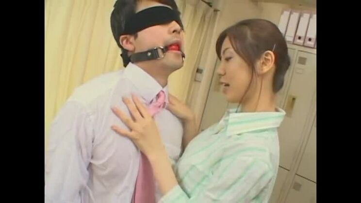 Film per adulti eccitanti correlati all'orgasmo: prova a guardare una bella ragazza