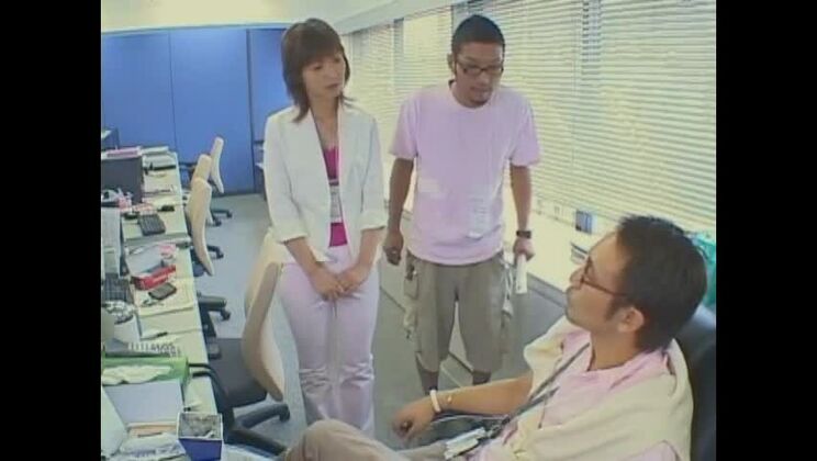 L'incredibile ragazza giapponese Sara Minami nel miglior film JAV all'aperto con eiaculazioni