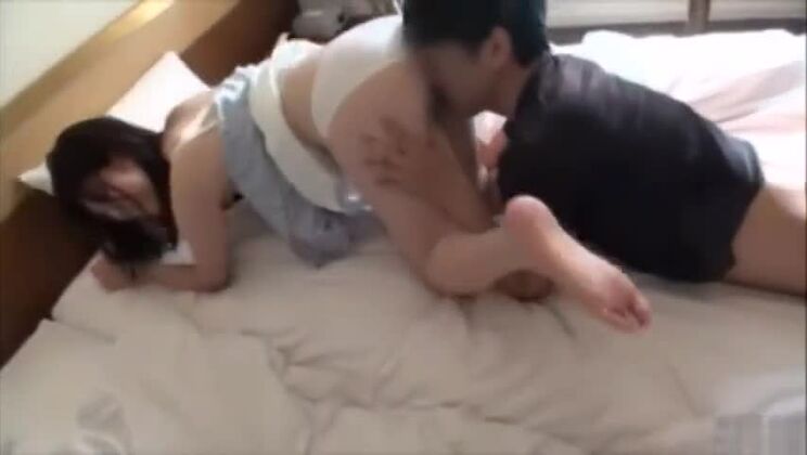 Guarda una ragazza giapponese in un fantastico video JAV come nei tuoi sogni