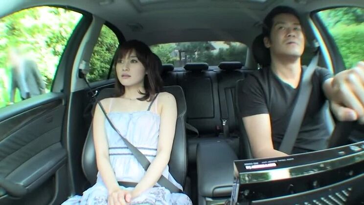 Splendida ragazza giapponese in un incredibile film JAV amatoriale con masturbazione manuale.