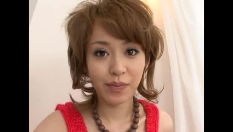 La focosa ragazza giapponese Moe Shinohara nel film JAV Best Solo Girl, Dildos/Toys