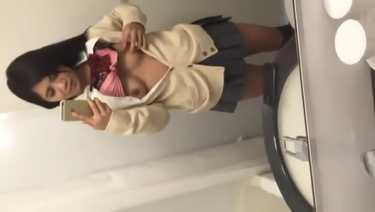 Il video per adulti più hot con una sola donna esotica che tu abbia mai visto.