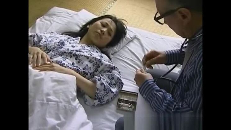 Una splendida ragazza asiatica fa sesso maturo, parte 3