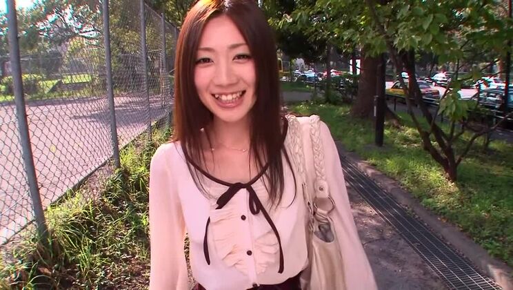 Ragazza giapponese arrapata in Exotic Teens, film JAV HD