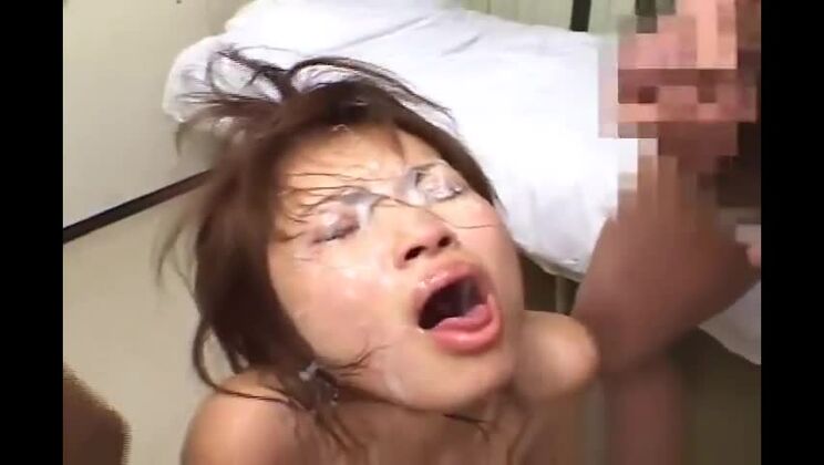 Clip xxx pazzesca Bukkake la più pazza e carina