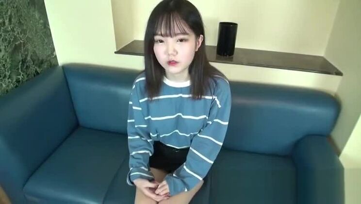 Prima esperienza di casting per una ragazzina giapponese minuta, parte 1