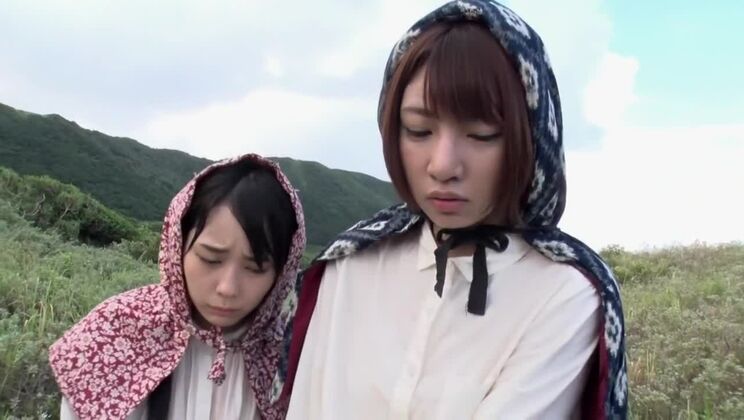 La migliore ragazza giapponese in un video JAV hot in HD, girato all'aperto.