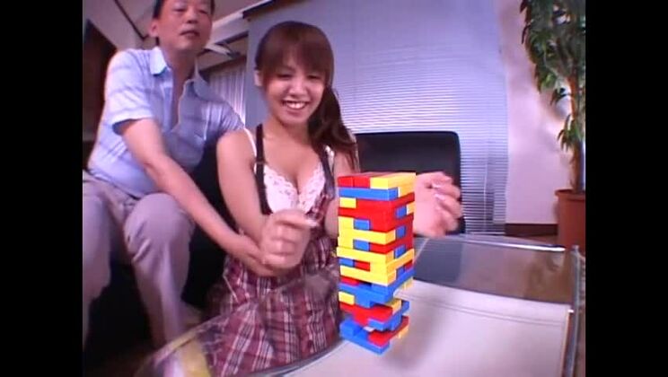 L'esotica modella giapponese Marin Minami in un incredibile video JAV