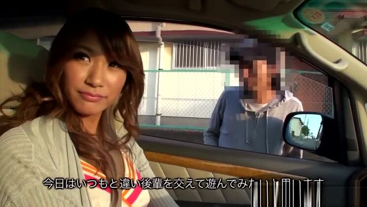 Pompa in pubblico con una troia nipponica tettona e abbronzata