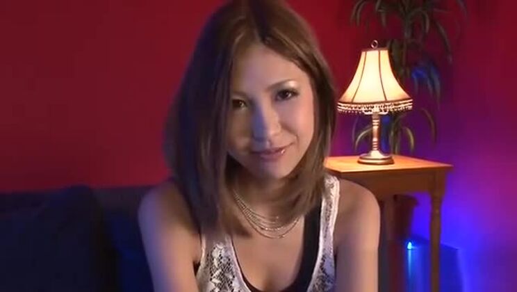 Piacere elettrizzante della fica asiatica