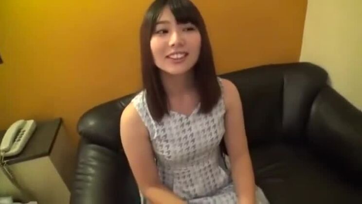 Scopando una ragazza giapponese amatoriale di 22 anni in POV.