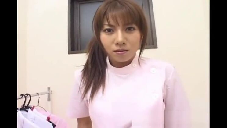 Aki Yatoh, una graziosa infermiera asiatica, si mette in mostra (parte 4)