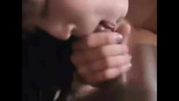 pompino bollente dove l'amore è pieno di sperma