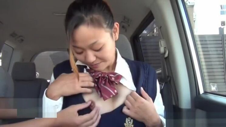 studentessa asiatica scopata