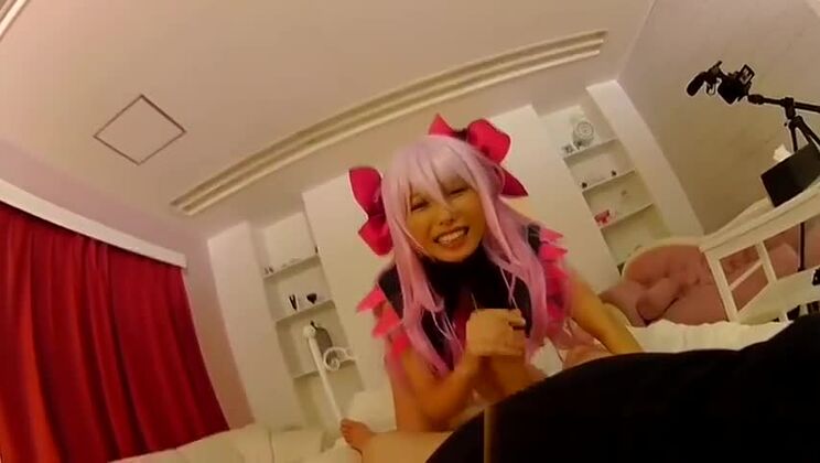 la principessa selvaggia mostra il suo corpo nudo