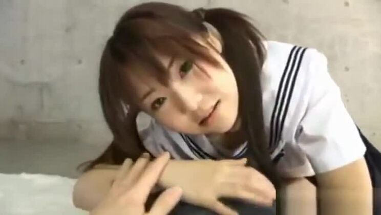 La ragazza asiatica sta per iniziare la parte 2