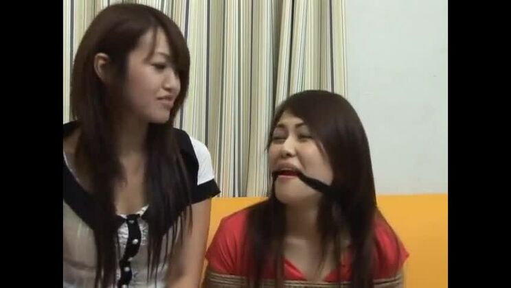 Eccellente video xxx di bondage solo per te