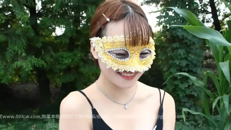 Ragazza giapponese sexy in un'esclusiva scena JAV con studentesse universitarie/gakuseifuku e babysitter, proprio come nei tuoi sogni.