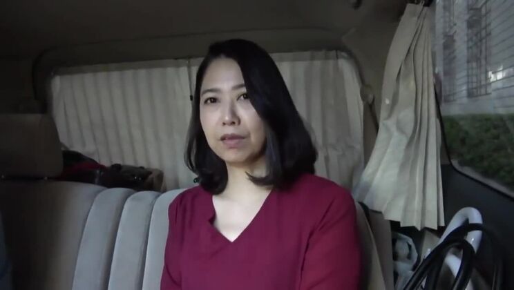 Eccellente clip porno MILF pazza che ti farà diventare schiavo della mente