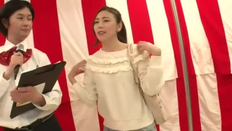 Fantastica prostituta giapponese in una scena BDSM e fetish JAV incredibile, mai vista prima.