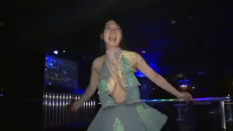 Rui Kiriyama TSDV-41494 Balli in discoteca